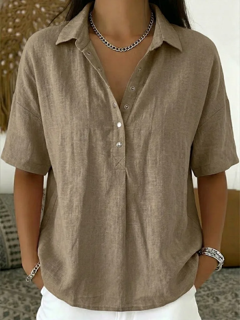 Ava | Blouse with Collar and Button