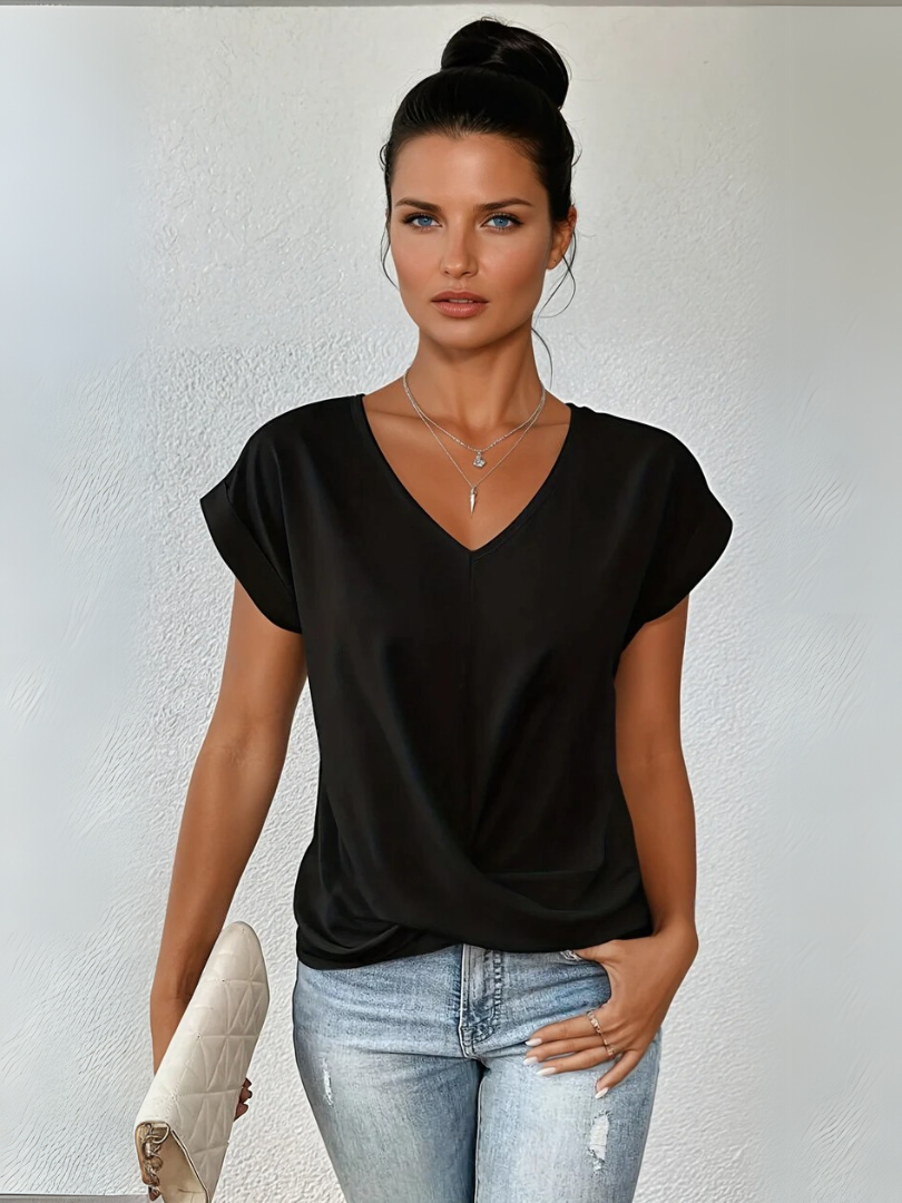 Zoila | The Sweetheart Neckline Casual T-Shirt