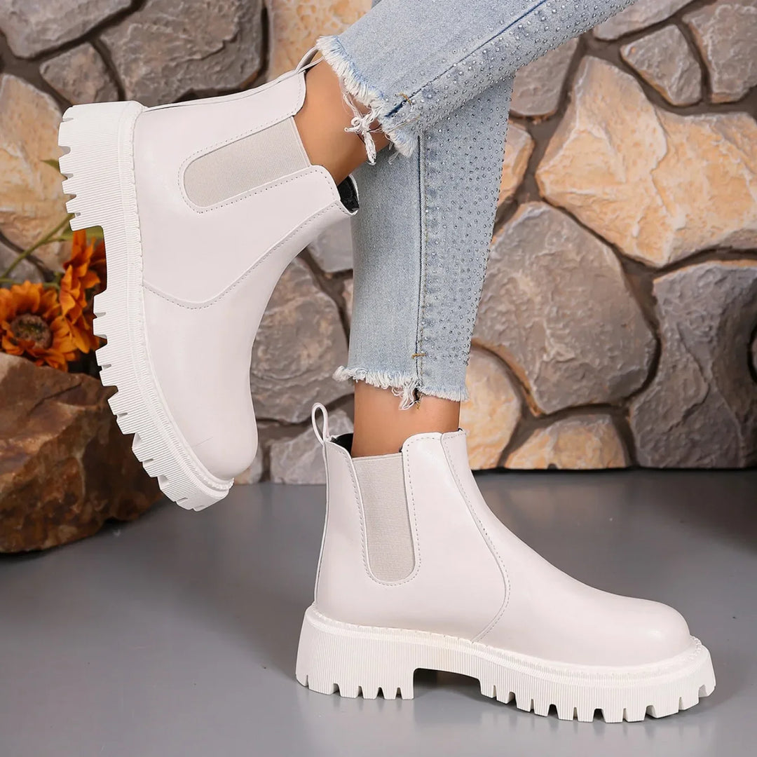 Woman Chelsea Boots