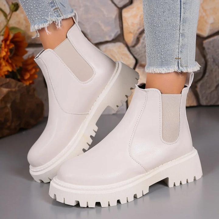 Woman Chelsea Boots