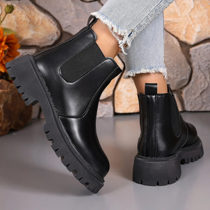 Woman Chelsea Boots