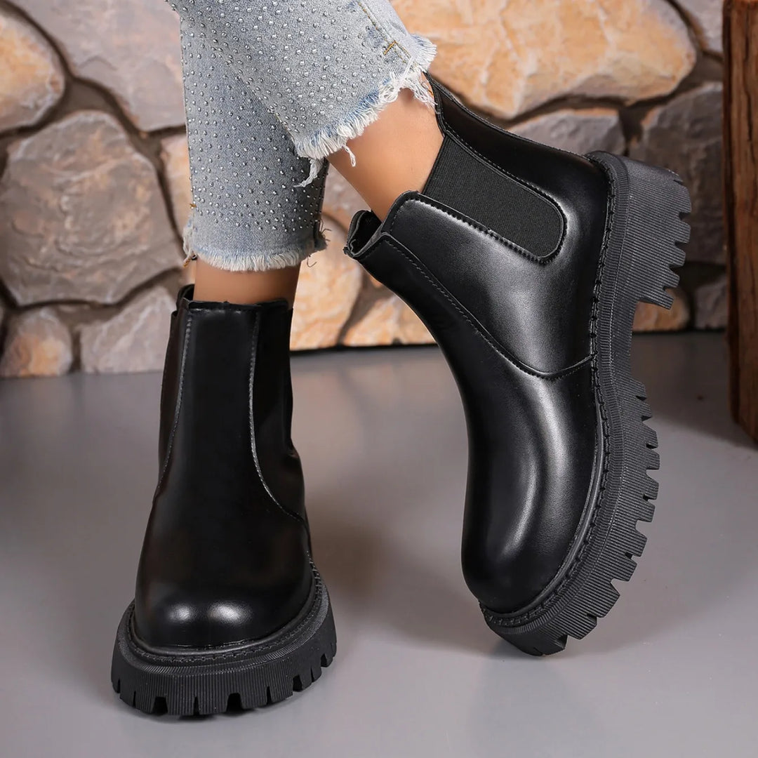 Woman Chelsea Boots