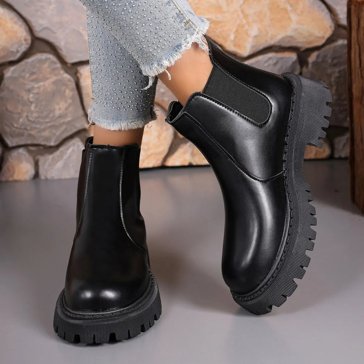 Woman Chelsea Boots