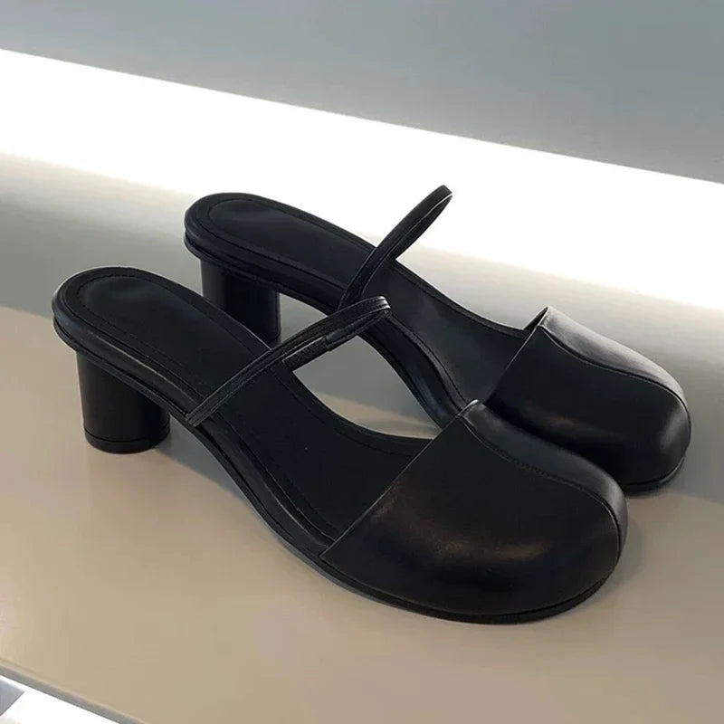 Sutton Leather Slide