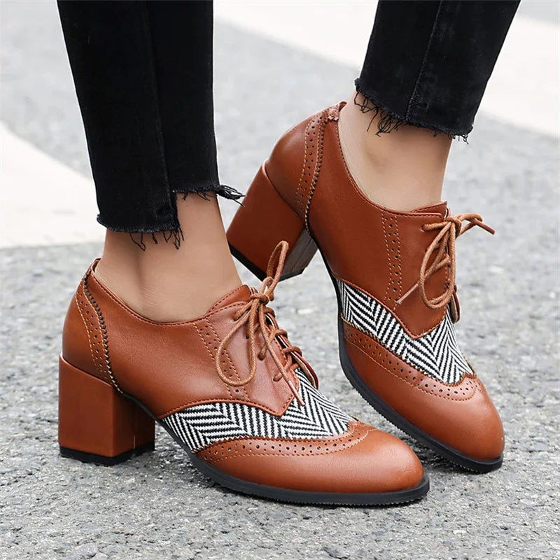 Woman's Arden Oxford