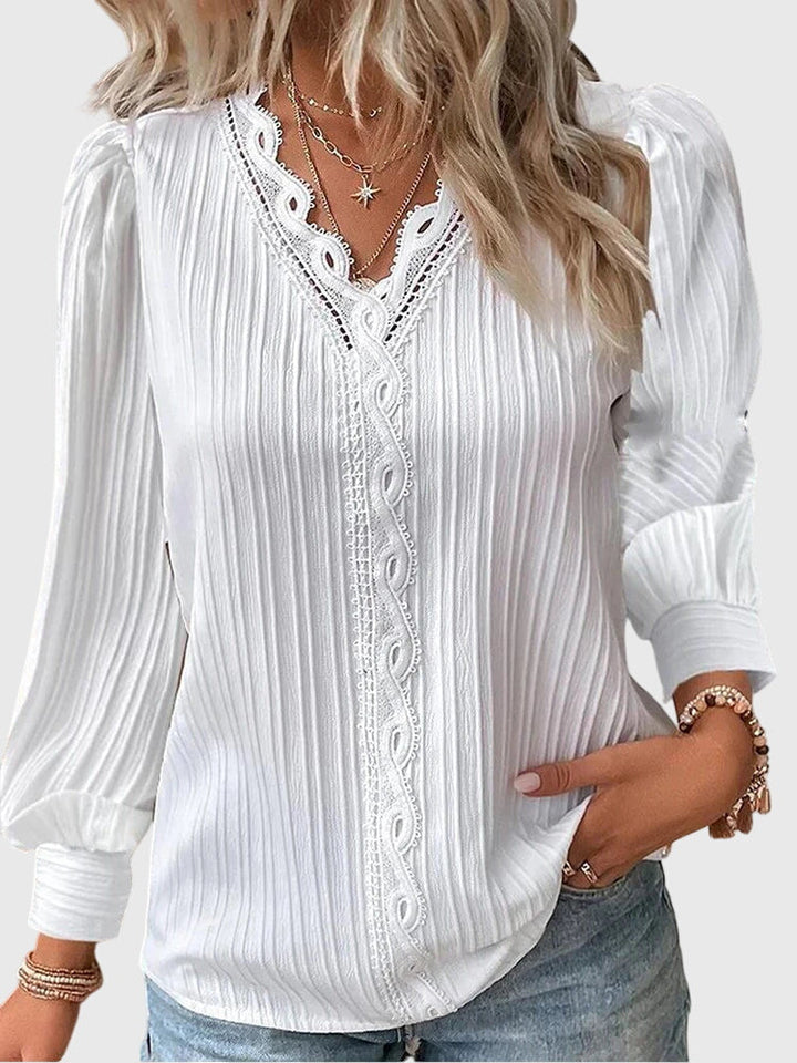Kari | Elegant Pullover Blouse