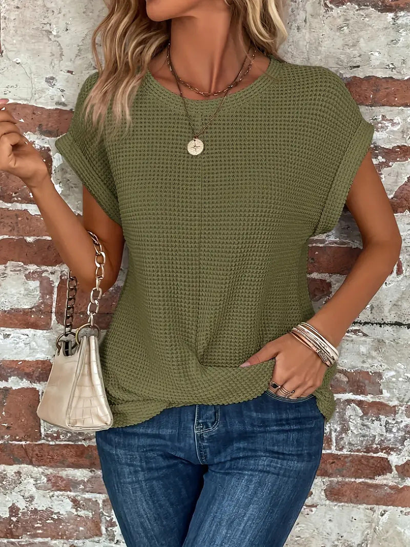 Lesley | The Sweetheart Round Neck T-Shirt